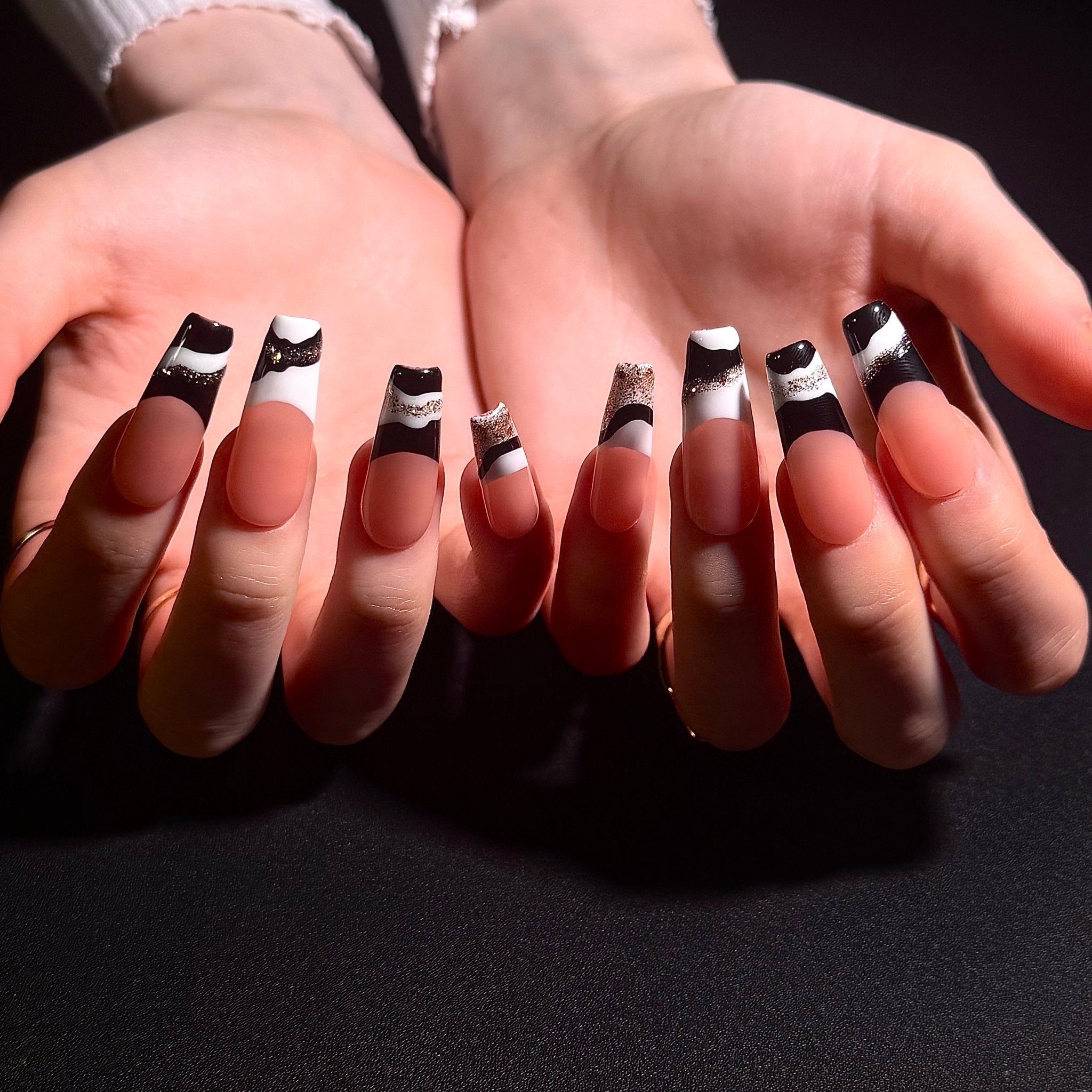 Drymilk - 162 (Coffin) | Press - on Nails by CLAWSIE