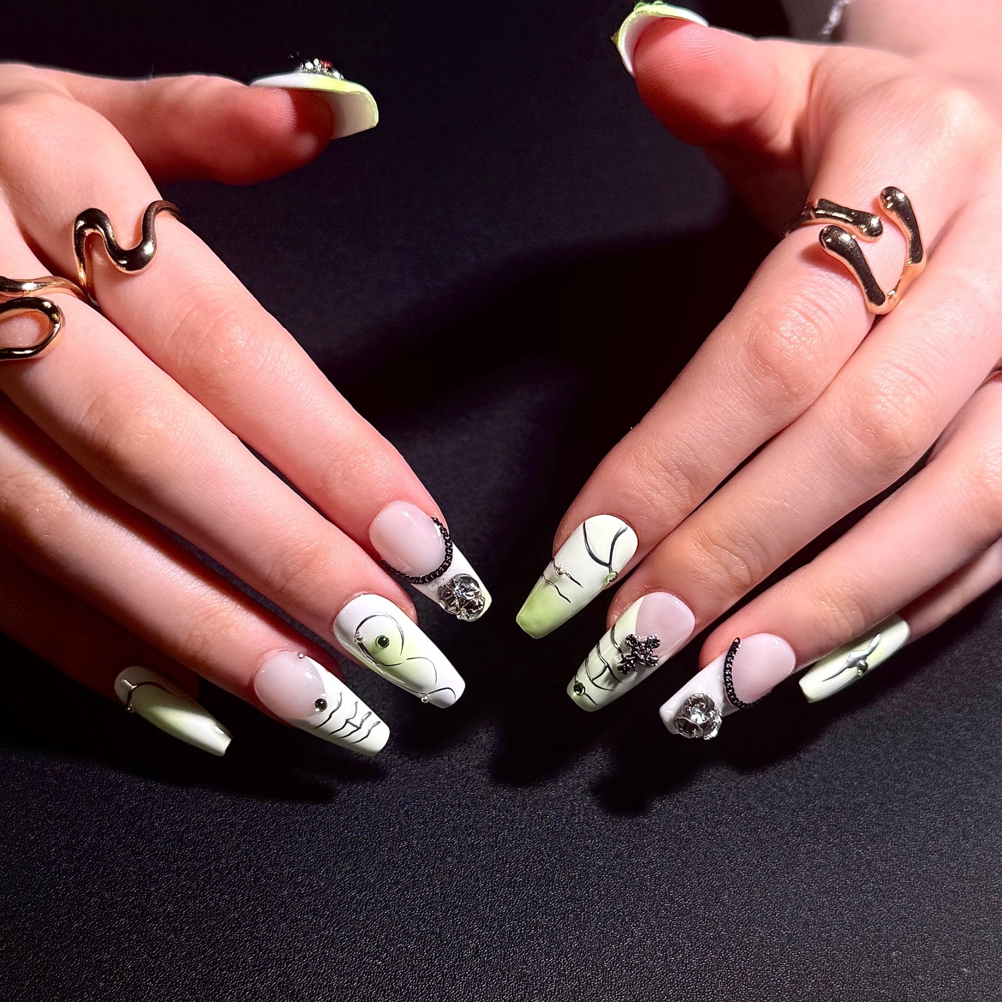 Drymilk - 172 (Coffin) | Press - on Nails by CLAWSIE
