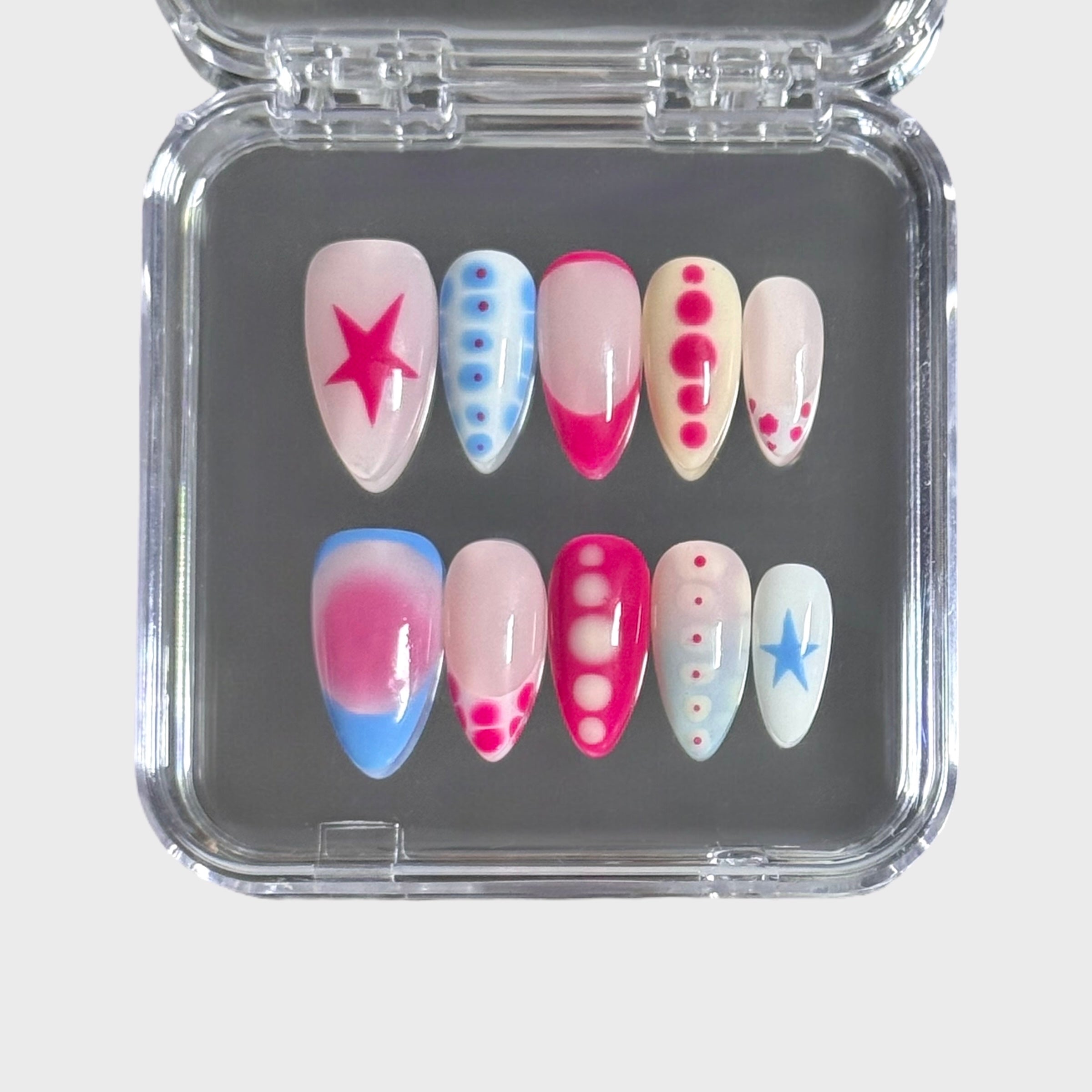 Coral Kiss (Almond)
