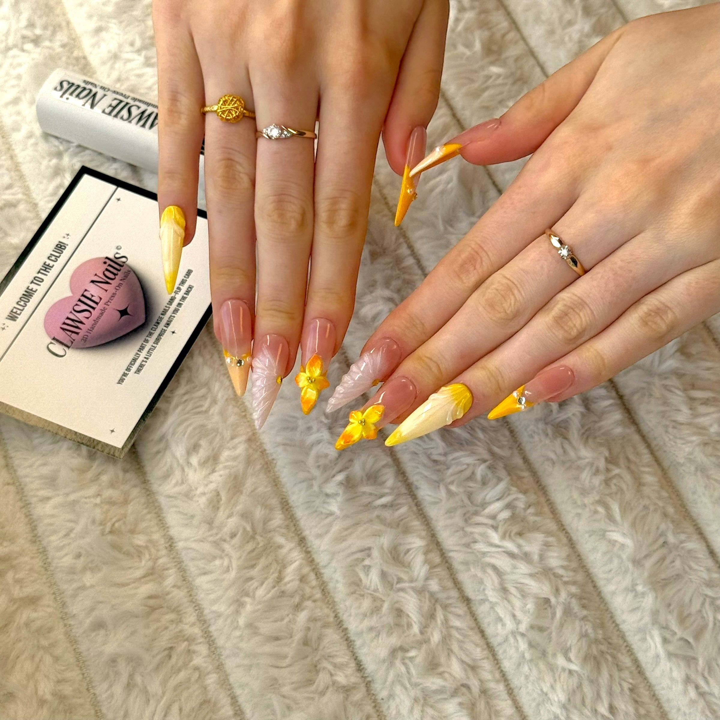 Golden Bloom (Stiletto)