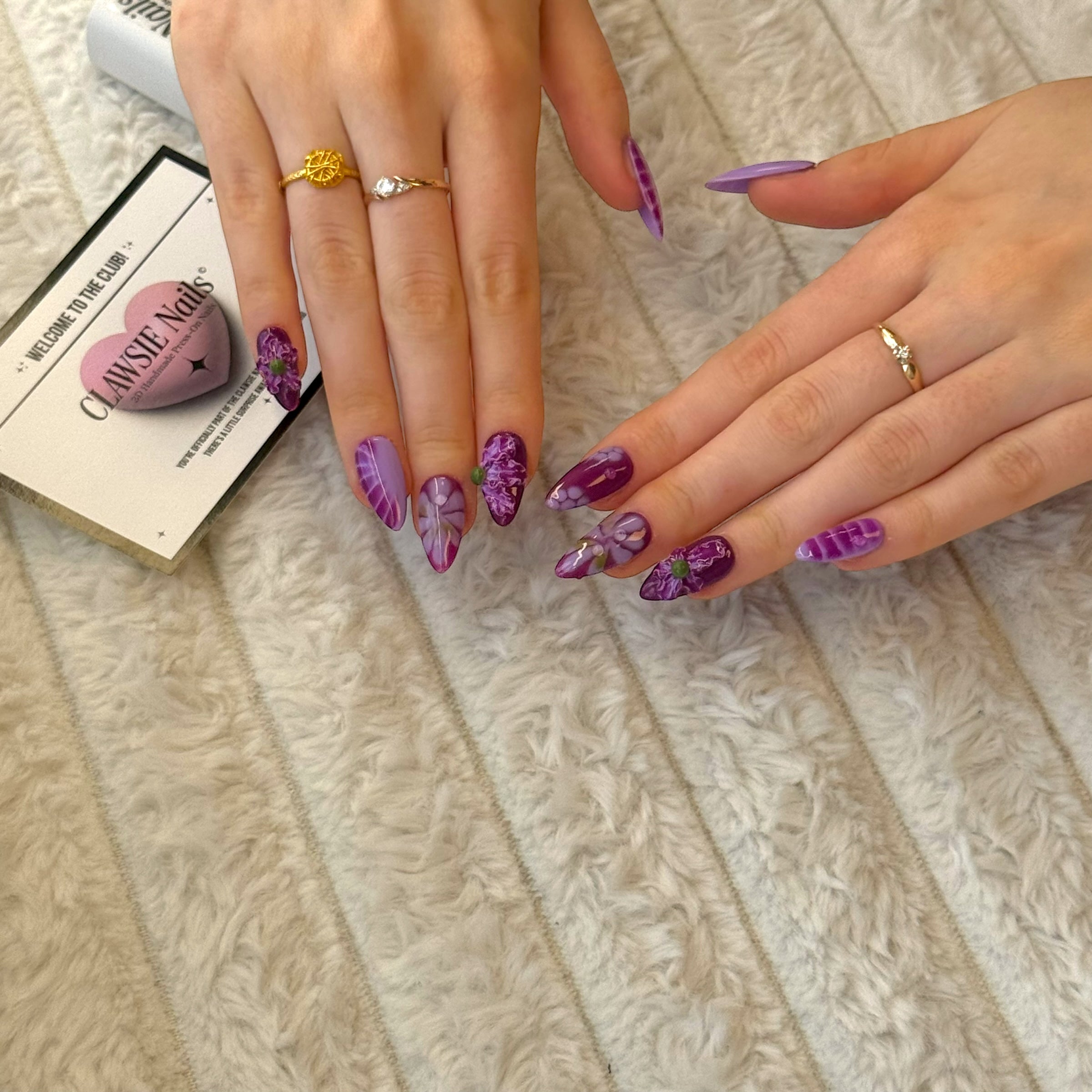 Violet Whisper (Almond)