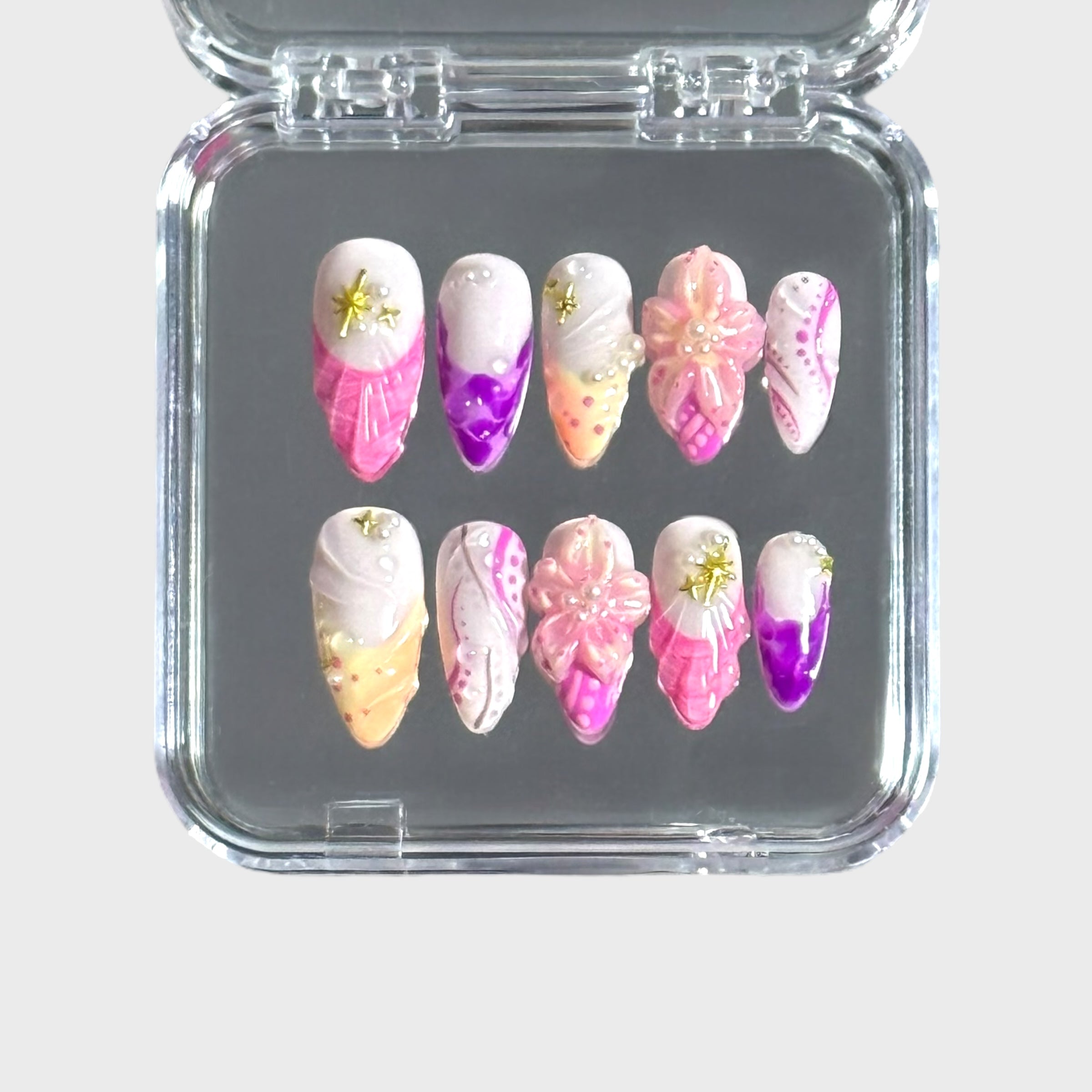 Aurora Petals (Almond)
