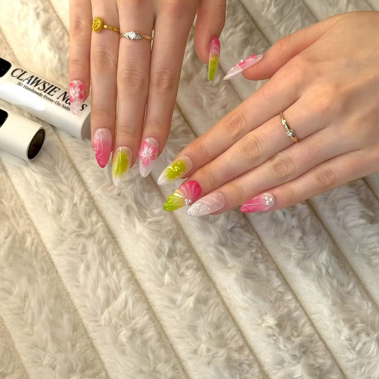 NEON