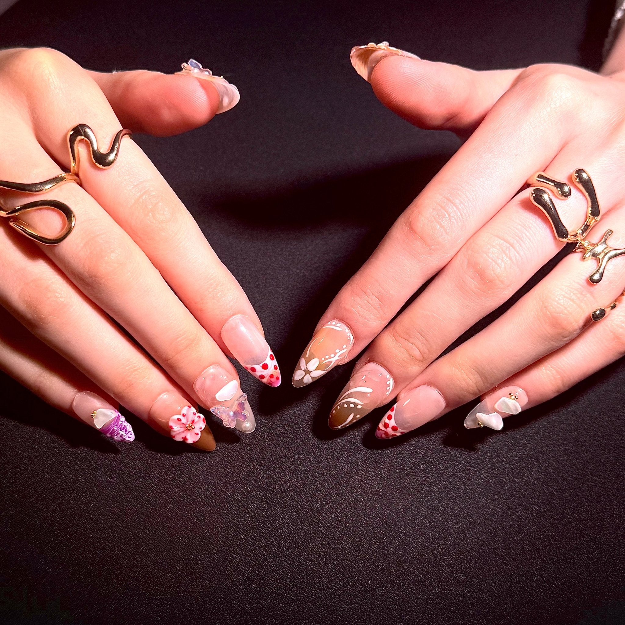 Afternoon Shells&Blossoms (Almond) | Press - on Nails by CLAWSIE