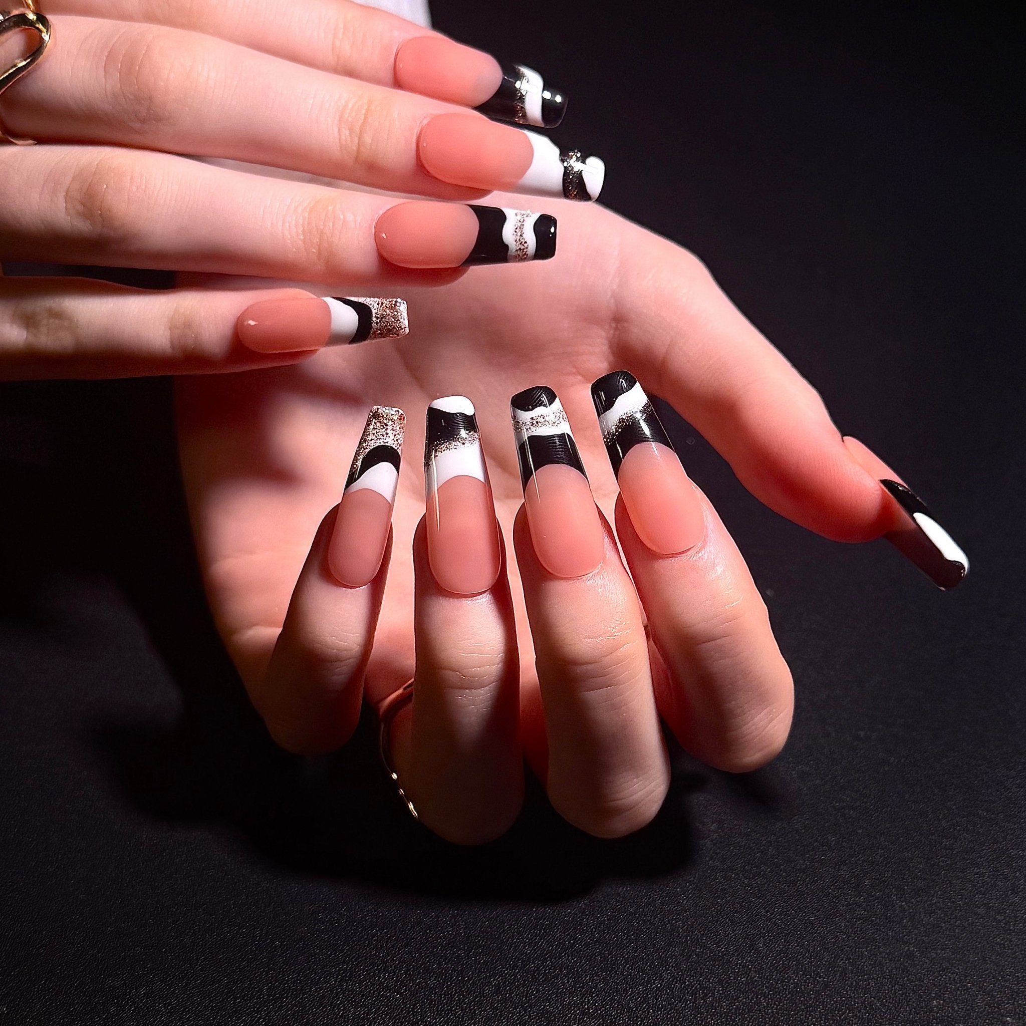 Drymilk - 162 (Coffin) | Press - on Nails by CLAWSIE