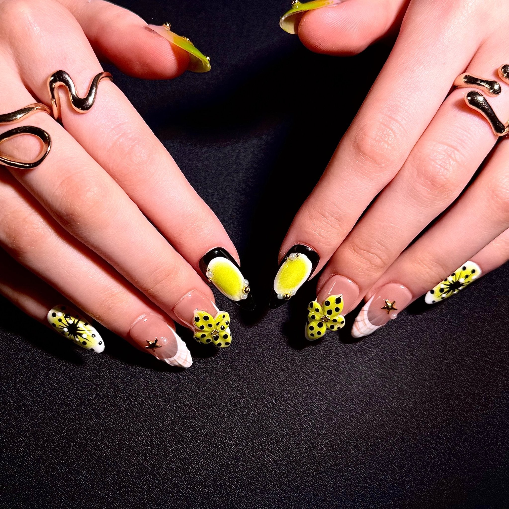 Green Citrus Glow (Almond) | Press - on Nails by CLAWSIE