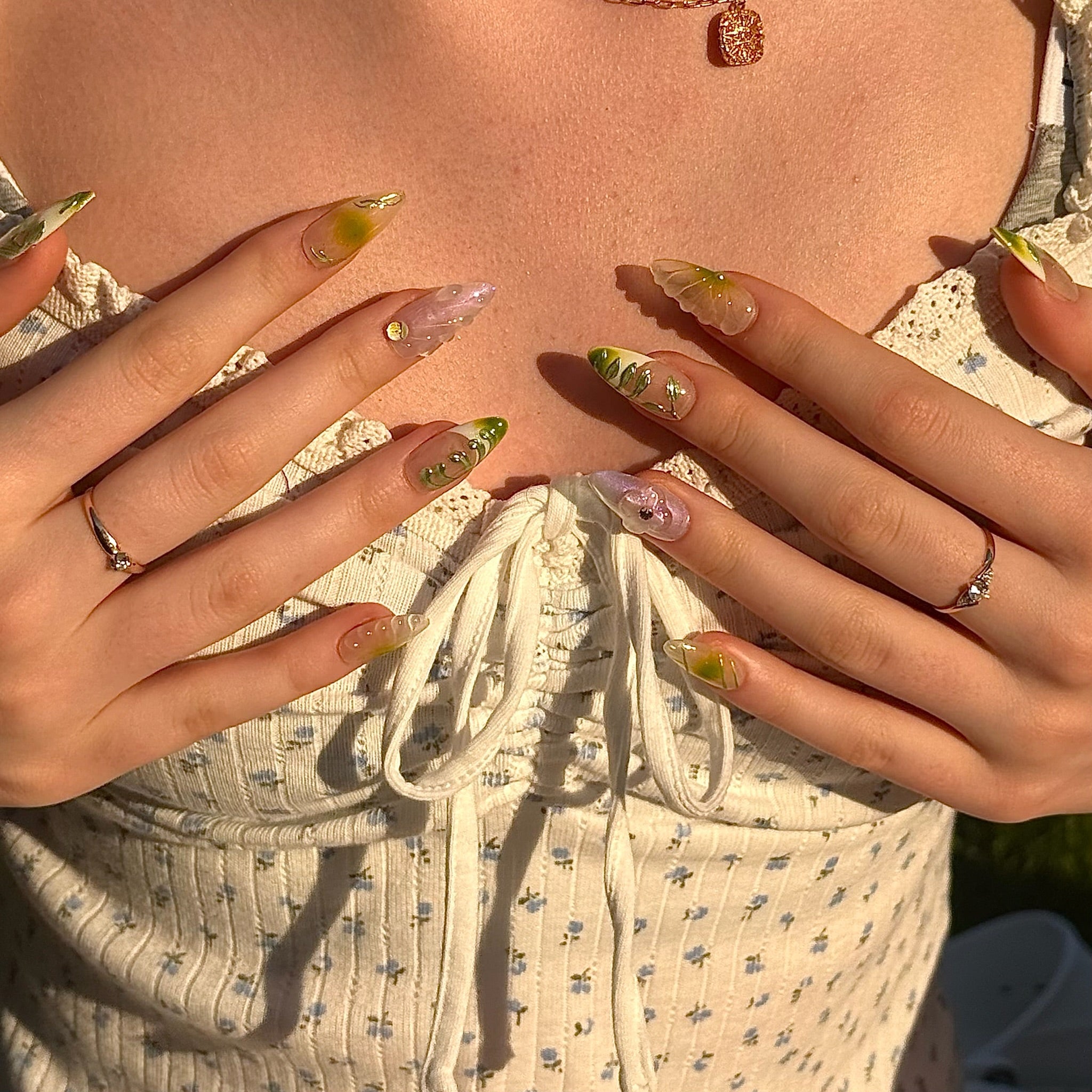 Green Leaf Miracle&Fairy (Almond) | Press - on Nails by CLAWSIE