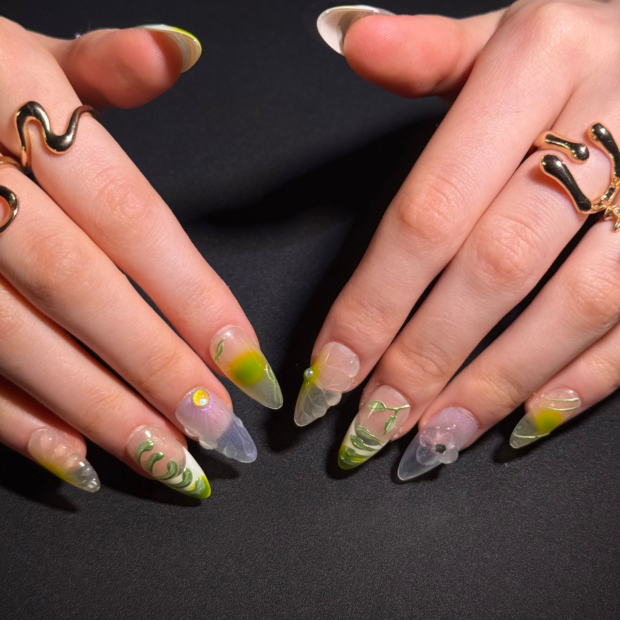 Green Leaf Miracle&Fairy (Almond) | Press - on Nails by CLAWSIE