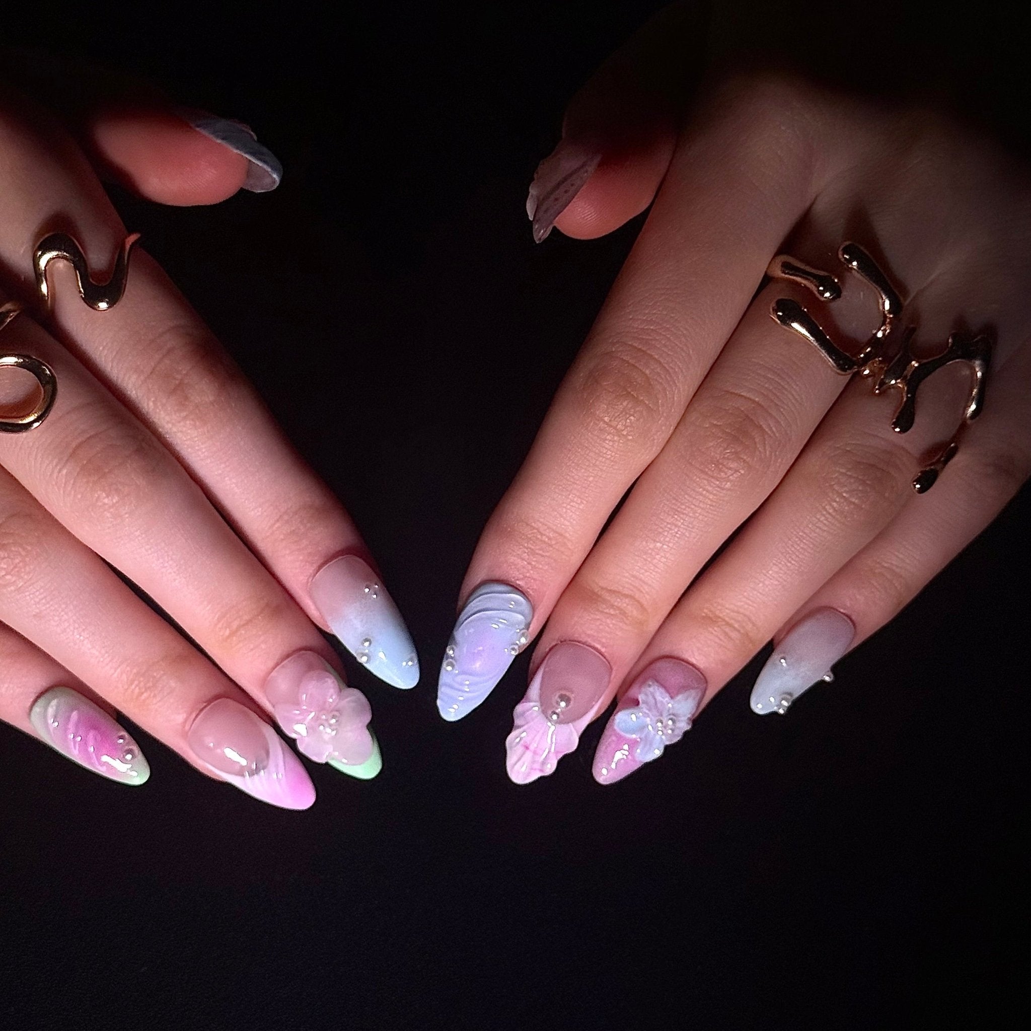 Pearl Aurora (Almond) | Press - on Nails by CLAWSIE