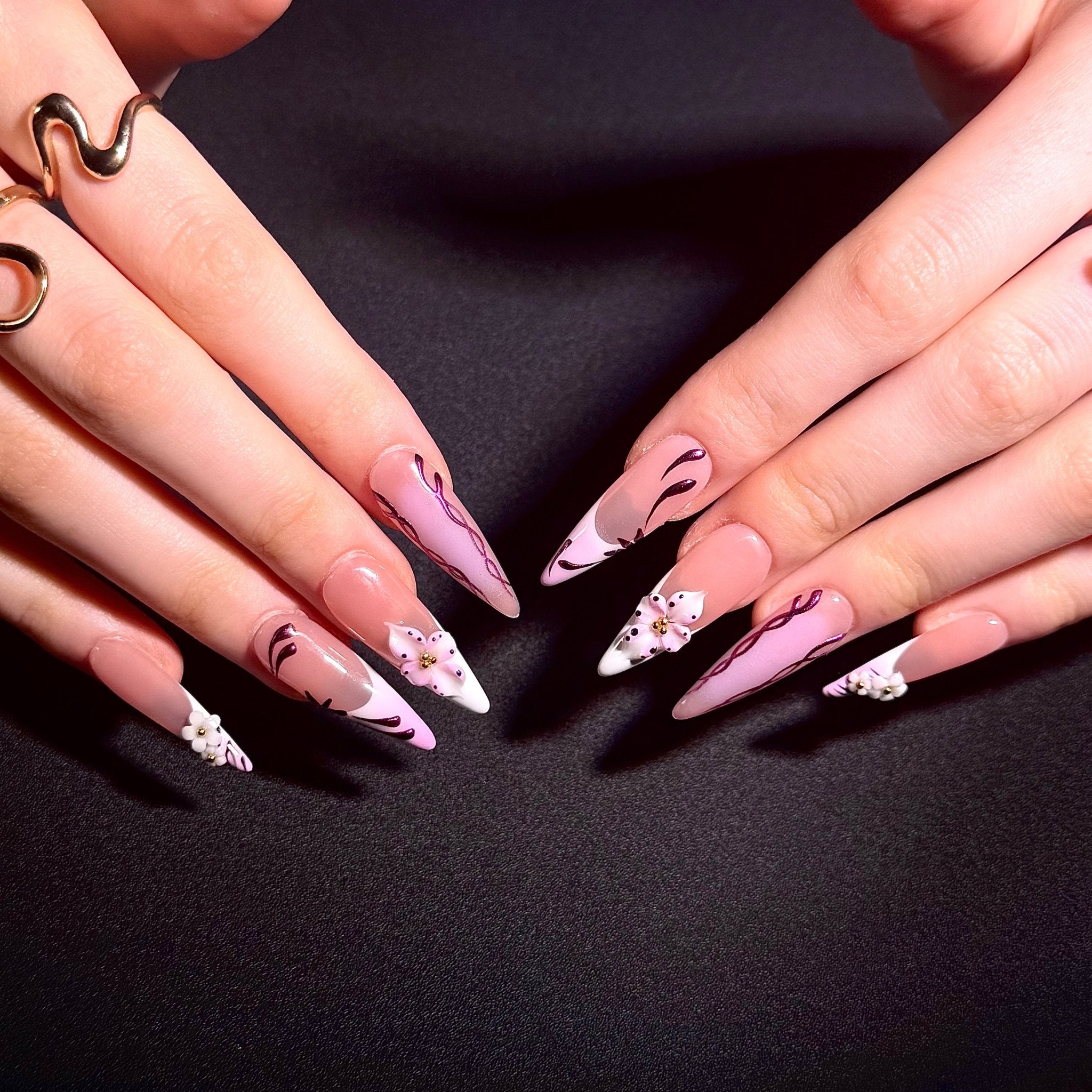 Sakura Lines (Stiletto) | Press - on Nails by CLAWSIE