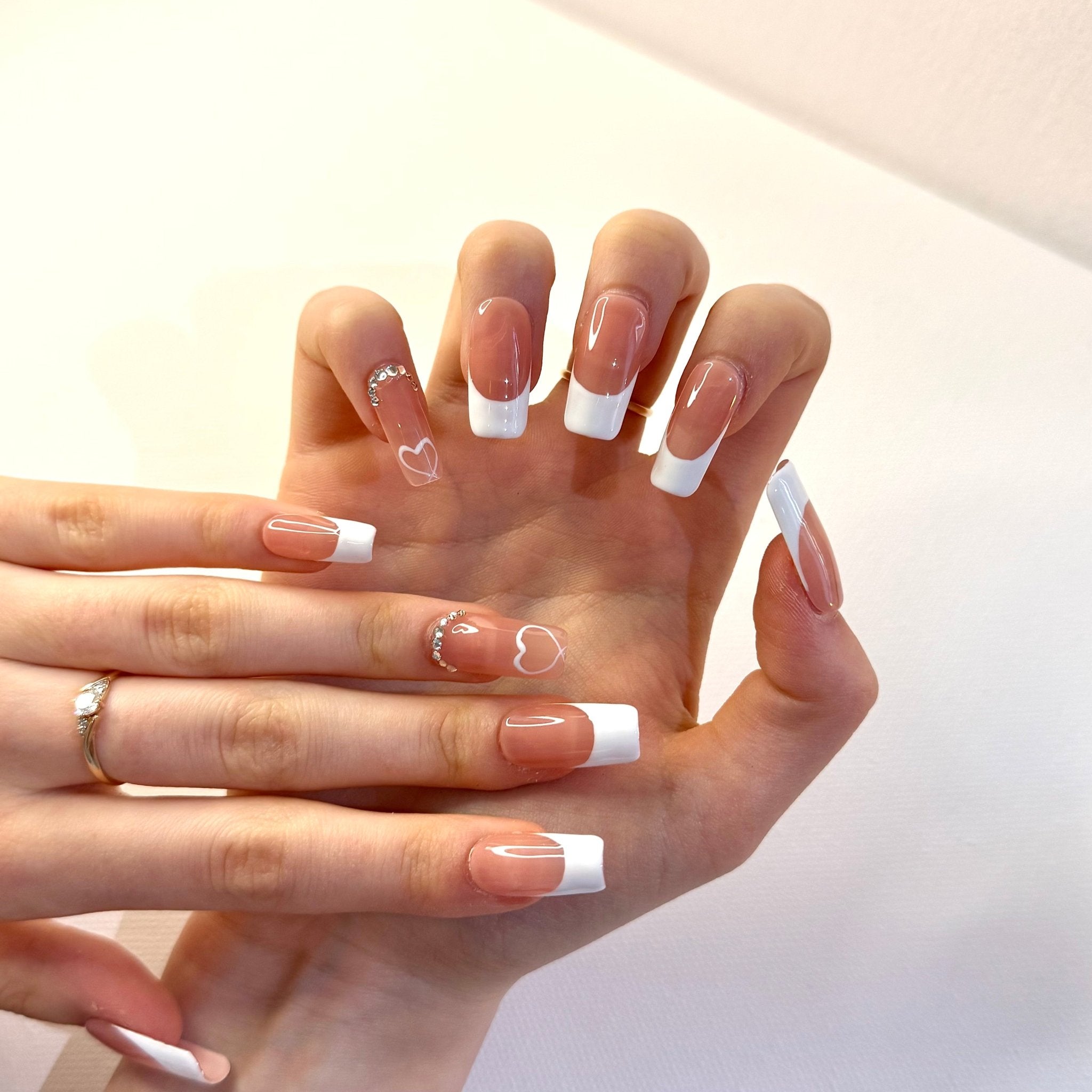 w - 092 (Square) | Press - on Nails by Clawsie